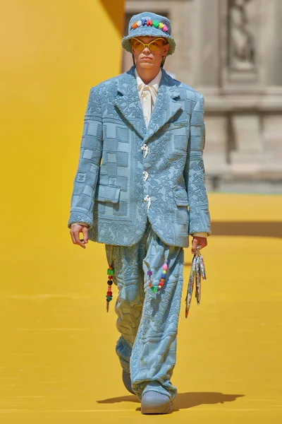 Look 65